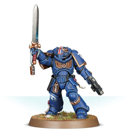 Warhammer 40k Space Marines Primaris Lieutenant with Power Sword - WiredVillage Games - Games Workshop